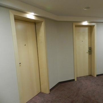 Ferestre si usi din lemn stratificat